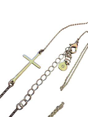 Silver Toned Cross Pendant Necklace With Adjustable Chain & Lobster Clasp Closur